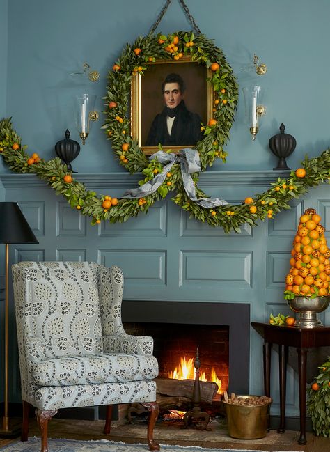 Benjamin Moore | Williamsburg Elle Decor Christmas, Citrus Home Decor, Citrus Christmas Decor, Oranges Decoration, Christmas Maximalist, Orange Christmas Decor, Citrus Christmas, Traditional Fireplaces, Heather Chadduck