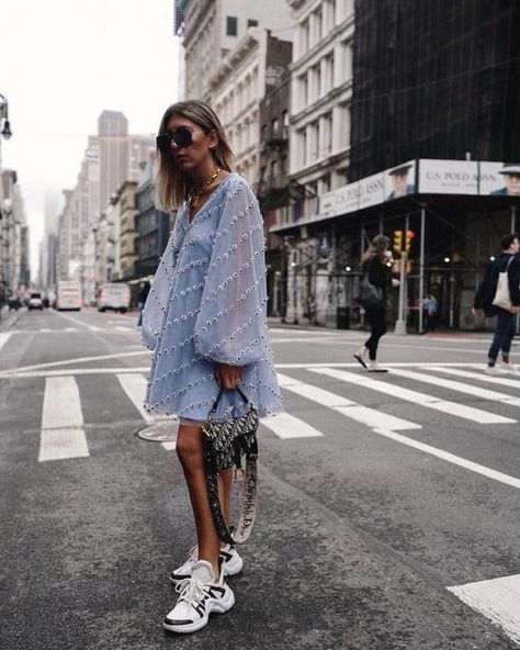 Long Sleeve Dress / Street style fashion / #dress #fashion #womensfashion #streetstyle #ootd #style / Pinterest: @fromluxewithlove Italian Street Style, Rihanna Street Style, Gigi Hadid Street Style, Long Sleeve Dresses Fall, Dresses For Fall, European Street Style, Dress Sneakers, Ganni Dress, Kendall Jenner Street Style