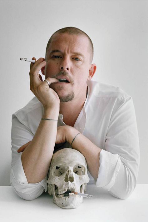 Alexander McQueen Tim Walker Photography, Beauty Exhibition, Alexander Mcqueen Savage Beauty, Vogue Photography, Diane Arbus, Cindy Sherman, Savage Beauty, Vogue Archive, Alfred Stieglitz