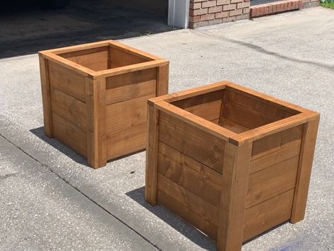 Picket Planter Boxes, Modern Wood Planter Boxes, Diy Wooden Planters Outdoor, 2x4 Planter, Wood Planter Boxes Diy How To Build, Wood Flower Boxes, Diy Wood Planter Boxes, Diy Cedar Planter Boxes, Wood Planter Boxes Diy