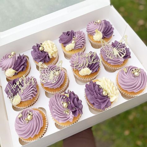 Emmas Cakes🧁 on Instagram: “Been crazy busy today and got another busy day tomorrow, so been a bit quiet on here! Here’s a pic of these pretty cupcakes I made before…” Buttercream Rose Cake, 50th Birthday Cupcakes, Rosette Cupcakes, Purple Cupcakes, Fancy Cupcakes, Purple Wedding Cakes, Pretty Cupcakes, Cupcake Cake Designs, Buttercream Cupcakes