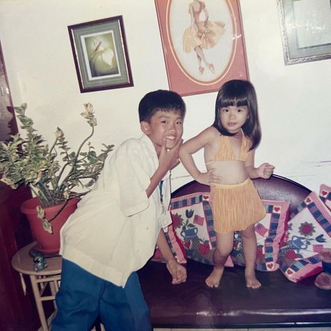 Couple Matching Wallpaper Aesthetic, Bini Aiah, Childhood Pics, Childhood Pictures, Mama Mary, Pretty Brunette, Cute Friend Photos, Baby Pics, Cute Friends