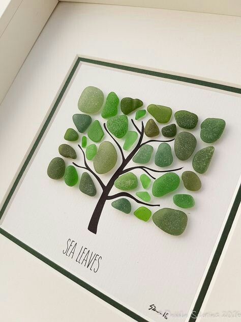 Sea Glass Art Projects, Seaglass Art, Beach Glass Crafts, Art Pierre, Glass Art Projects, Beach Glass Art, Sea Glass Crafts, Beach Crafts, Stone Crafts