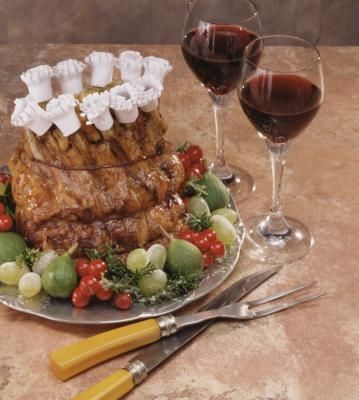 How to Cook a Beef Crown Roast Crown Roast Of Pork, Leftover Prime Rib, Crown Roast, Prime Rib Dinner, Cooking Prime Rib, Sirloin Roast, Standing Rib Roast, Prime Rib Recipe, Boneless Pork Loin