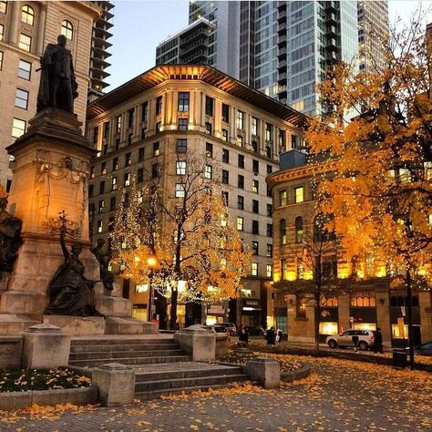 Montreal's downtown Phillips Square during the Fall. 🍁 Picture by @rom1_prd. #mtlblog #montreal #montréal #mtl #quebec #quebeccity #québec #canada #mtlmoments #downtownmontreal #vancouver #britishcolumbia #toronto #ottawa #ontario #calgary #edmonton #alberta #explorecanada #imagesofcanada #earthpix #natgeotravel #natgeo #travelling #traveler #wonderfulworld #earthfocus #fall #fall2018 #autumn Umbrella Pictures, Downtown Montreal, Aesthetic Places, Sunset Light, Canada Toronto, Explore Canada, Of Montreal, City Vibe, Montreal Quebec