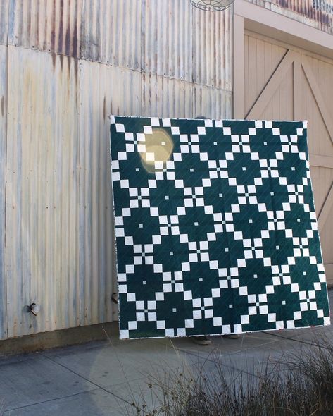 Harken Quilt Pattern - Etsy Australia Irish Chain Quilt, Two Color Quilts, Wedding Quilt, Bedroom Quilts, Irish Traditions, Beautiful Quilts, Fat Quarters, Quilt Ideas, Craft Inspiration