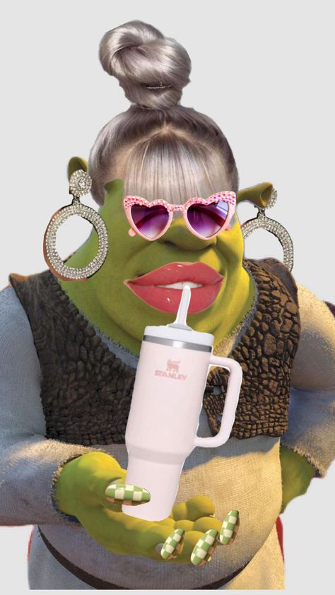 Shrek Aesthetic Cute, Shrek Funny, Shuffles Preppy, Cute Funny Pics, Funny Pix, Her Nails, Crazy Funny Pictures, Nails Done, Cute Funny Babies