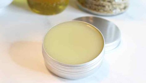 Simple 3-Ingredient Plantain Salve Recipe - Chamomile Salve, Rosemary Salve, Plantain Salve, Coffee Eye Cream, Elderberry Gummies, Salve Recipes, Diy Essential Oil Recipes, Herbal Salves, Coffee Soap