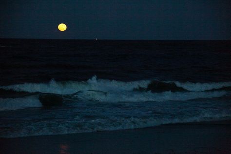 Karina Core, Midnight Beach, Ocean Landscape Painting, Dark Beach, Moon Beach, Ocean At Night, Cape Cod Beaches, Full Moon Night, Moon Images