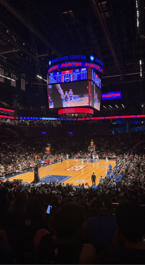 Basketball Court Night Aesthetic, Basketball Arena Aesthetic, Basketball Game Aesthetic High School, Street Basketball Aesthetic, Basketball Game Aesthetic Nba, Basketball Vibes, Basketball Aesthetic, Basket Nba, Nba Game