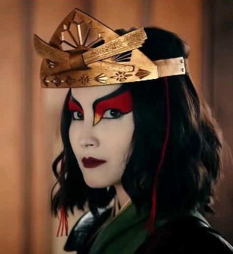 Played by - Maria Zhang She actually looks so good Warrior Makeup, Suki Avatar, Avatar The Last Air Bender, The Last Air Bender, Kyoshi Warrior, Avatar Kyoshi, Avatar Picture, Air Bender, Avatar The Last Airbender Art