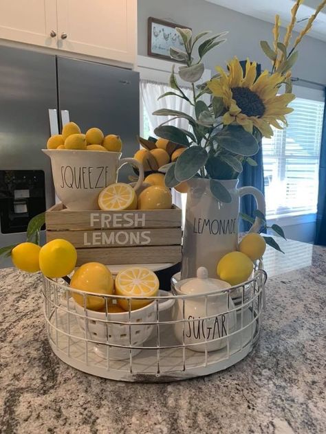 Lemon Kitchen Decor, Lemon Kitchen, Summer Deco, Small Kitchens, Lemon Decor, Summer Kitchen, Lemonade Stand, Spring Home Decor, Decor Minimalist