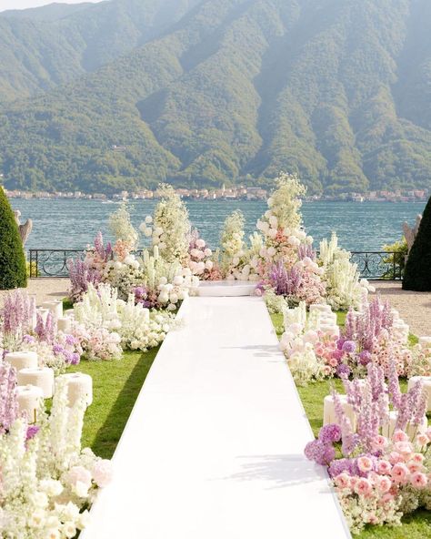 Dream Wedding Decorations, Lake Como Wedding, Homecoming Makeup Looks, Ceremony Flowers, Colour Blocking, Pastel Wedding, Wedding Aisle, Outdoor Wedding Ceremony, Wedding Mood