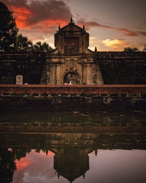 Intramuros Manila Photography, Intramuros Photography, Intramuros Aesthetic, Prenup Photos Ideas, Birthday Cake With Flowers, Travel Picture Ideas, Philippine News, Aesthetic Shop, Set Designs