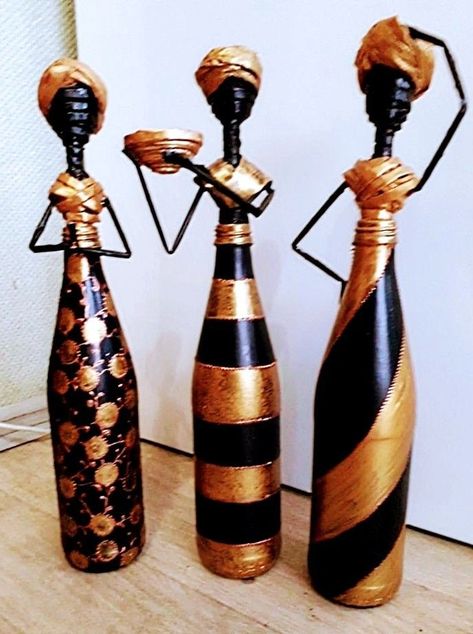 African Crafts, Glass Bottle Diy, Afrikaanse Kunst, Diy Glass Bottle Crafts, Wine Glass Art, Glass Bottles Art, Wine Bottle Diy Crafts, Doll Diy Crafts, Diy Bottle Crafts