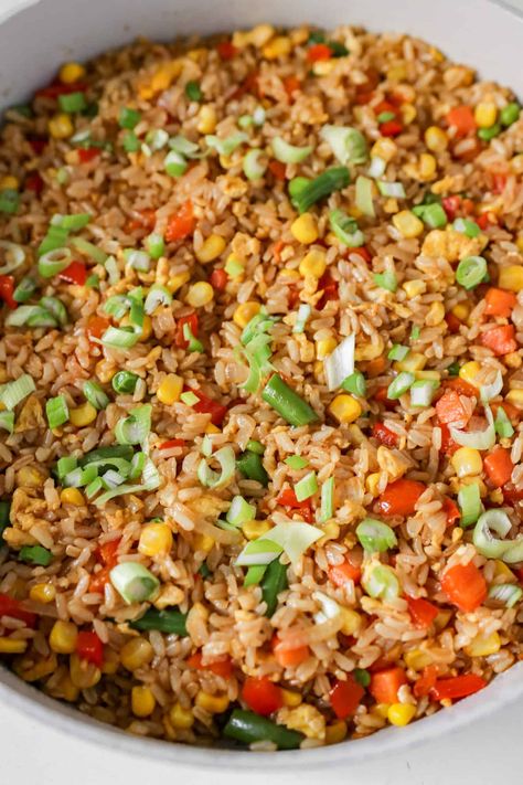 Stir Fried Rice Recipe, Fried Rice Dishes, Veggie Fried Rice, Fried Rice With Egg, Frozen Cauliflower Rice, Spicy Rice, Vegetable Fried Rice, Vegetable Rice, Easy Mediterranean Diet Recipes