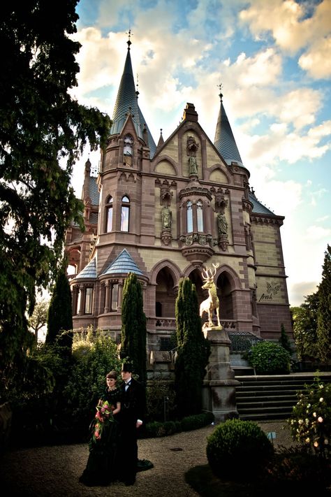 schloss hochzeit - wedding on a castle in Europe - Destination Wedding Germany Wedding Venues Castle, European Castle Wedding, European Elopement, Wedding Germany, Europe Castles, Cheerleading Pyramids, Germany Wedding, Gryffindor Ravenclaw, Castle Weddings