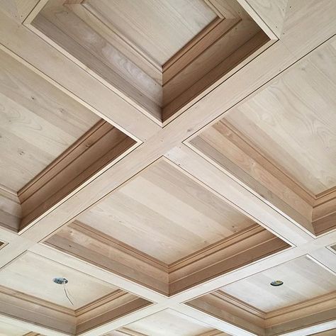 Coffered Dining Room Ceiling, Transitional Coffered Ceiling, Wood Coffered Ceiling Ideas, Stained Coffered Ceiling, White Oak Coffered Ceiling, Ceiling Detail Ideas, Coffered Ceiling Office, Office Ceiling Ideas, Cauffered Ceiling