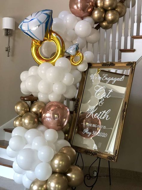 Easy Engagement Party Decorations, Engagement Party Bride Outfit Ideas, Engagement Party Ideas Surprise, Picture Display For Engagement Party, Bridal Proposal Party Decor, Engagement Decore Ideas, Balloons For Engagement Party, Engagement Diy Ideas, Outside Engagement Party Ideas