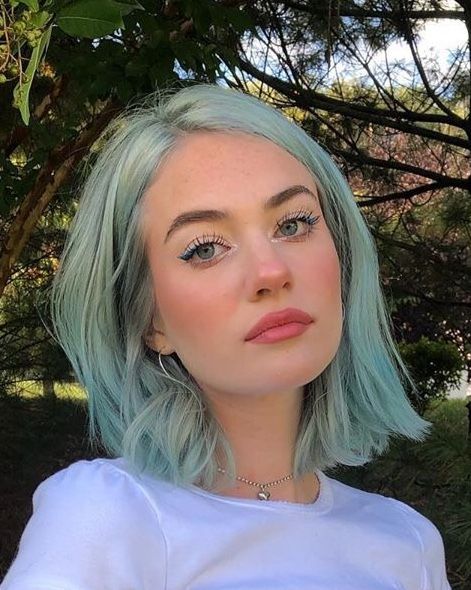 Sage Hair Color, Ice Blue Hair Short, Light Blue Short Hair, Pastel Teal Hair, Short Pastel Hair, Short Light Blue Hair, Blue Pastel Hair Color, Pastel Blue Hair Color, Pastel Hair Short