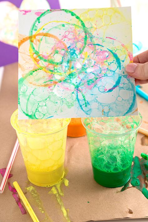 Bubble Painting Bubble Painting Preschool, Diy Color Wheel Projects, Popped Bubble Art, Bubble Crafts Preschool, Bubble Activities Preschool, Bubble Art Painting, Bubble Painting On Canvas, Bubble Painting For Kids, Bubble Art For Kids