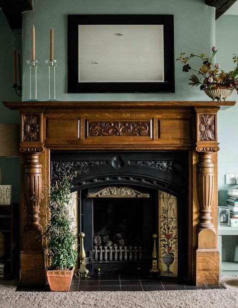 Old English Cottage Interiors Fireplaces, Castle Fireplace Aesthetic, 1850s Aesthetic House, Old English Fireplace, Vintage Cottage Fireplace, Cottage Core Mantel Decor, English Fireplace Ideas, English Cottage Fireplace Ideas, Slate Fireplace Makeover