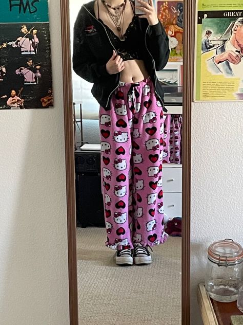 Pajama Pants Outfit, Hello Kitty Pants, Hello Kitty Pajamas, Hello Kitty Clothes, Cute Pjs, Pajama Outfits, Lazy Day Outfits, Cute Pajamas, All Or Nothing