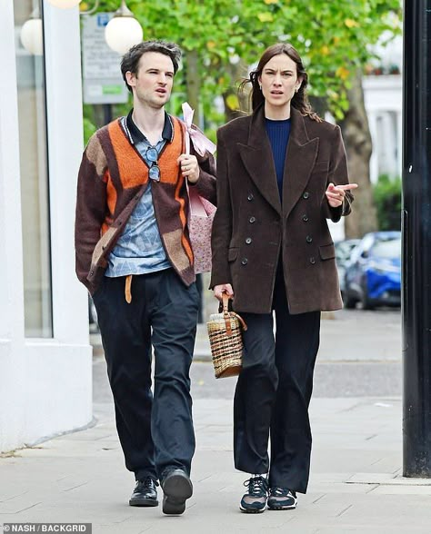 Alexa Chung Boyfriend, Norwegian Street Style, Alexa Chung Style Winter, Alexa Chung Street Style, Daily Alexa Chung, Jennifer Lawrence Style, Tom Sturridge, Alexa Chung Style, Portobello Road