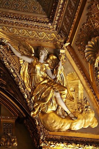 Louvre Palace, Aesthetic Angel, Gold Statue, Angel Aesthetic, Gold Aesthetic, Baroque Architecture, Louvre Museum, Photo Wall Collage, Shades Of Gold