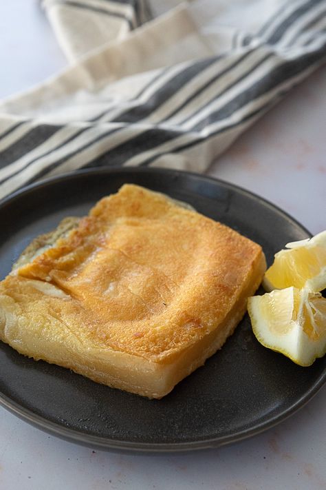 Here is a super simple saganaki recipe, also known as Greek fried cheese! Picture this: a golden-brown block of cheese sizzling in a skillet, with drizzles of glossy olive oil and a squeeze of fresh lemon, couldn't get better than this! Greek Fried Cheese, Saganaki Recipe, Greek Meatballs Recipe, Greek Recipes Easy, Simple Appetizer, Greek Appetizers, Greek Cheese, Fried Cheese, Greek Potatoes