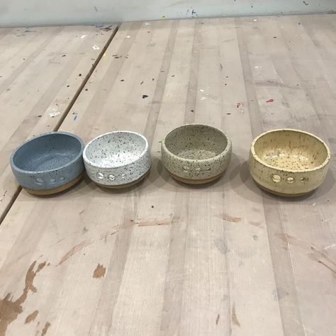 Herb Stripping Bowl, Delicious Salad Dressings, Oatmeal Color, Pottery Cups, Blue Jewelry, Cooking Utensils, Fresh Herbs, Ceramic Bowls, Delicious Salads