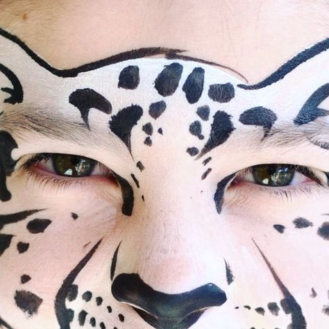 Zoo Face Painting, Leopard Face Paint Easy, Zoo Face Paint, Snow Leopard Face Paint, Cheetah Face Paint, Leopard Face Paint, Cheetah Face, Romans 2, Leopard Face