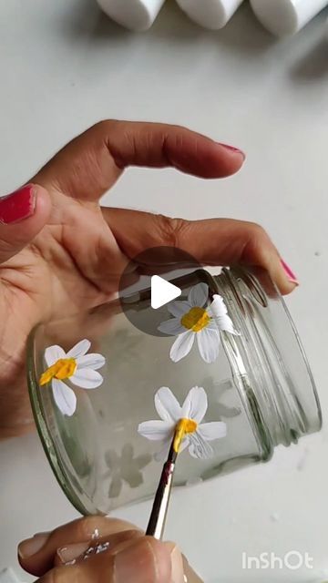 Things To Paint On Glass Bottles, Paint On Bottles Ideas, Acrylic Painting On Glass Jars, Paint Mason Jars Diy Acrylic, Glass Jar Painting Designs, Painting Ideas On Bottles, Painting A Jar, Glass Jar Diy Ideas, Painting On Bottles Ideas