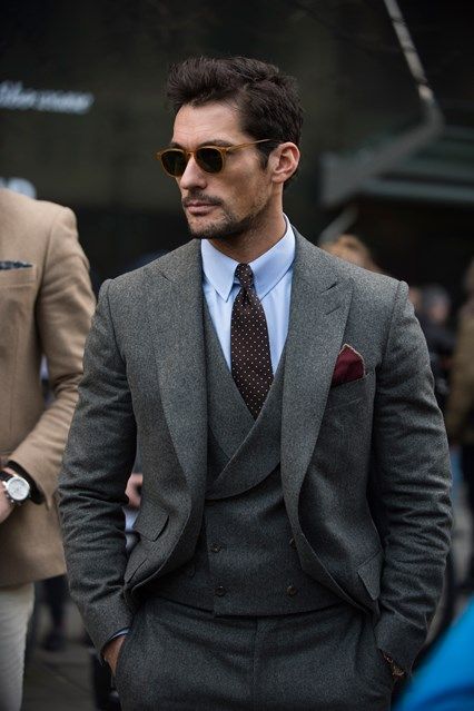 London-Street-Style-GQ-Robert-Spangle-habituallychic-007 3 Piece Suit Men, Mens Tweed Suit, Costume Gris, Grey Suit Wedding, Grey Suit Men, Dark Gray Suit, Most Stylish Men, Man In A Suit, Classy Suits