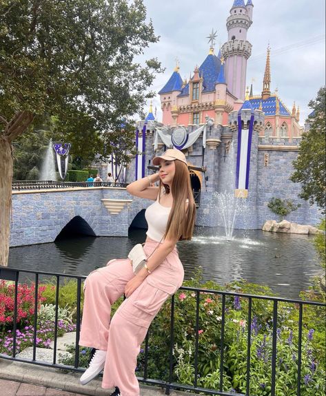 Pink Disneyland Outfit, Pink Disney Outfit, Park Fits, Disney Fashion Outfits, Disneyland 2024, Disney Trip Outfits, Disney Outfits Women, Disney 2023, Disneyland Birthday