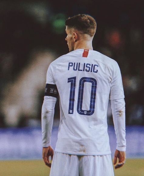 Christian Pulisic Chelsea, Real Madrid Soccer, Military Press, Soccer Memes, Christian Pulisic, Fc Chelsea, Best Football Players, Us Soccer, Usa Soccer