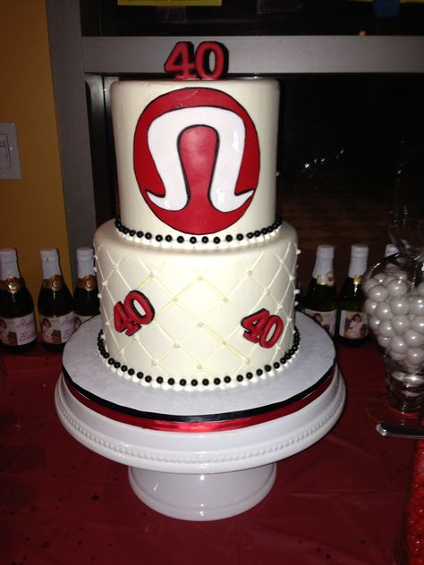 lululemon birthday cake Lululemon Cake Ideas, Lululemon Themed Birthday Party, Lululemon Birthday Party, Lululemon Birthday Cake, Lululemon Cake, Lululemon Birthday, Birthday Mission, Preppy Food, Lululemon Stuff