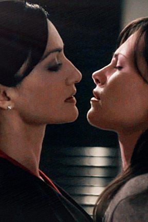 "The Good Wife." Archie Panjabi + Jill Flint = Boom goes the Dynamite. Jill Flint, Archie Panjabi, The Good Wife, The Mentalist, Good Wife, Beautiful Couple, Brunettes, The Good, Geek Stuff