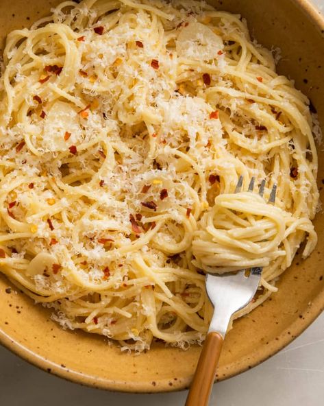 Green Olive Pasta, Capellini Pasta, Angel Hair Pasta, Bare Minimum, Perfect Pasta, Tomato Pasta, Pasta Shapes, 5 Ingredient, Easy Breezy