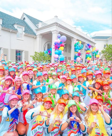 #olemiss #college #sorority #tridelta Colorful Bid Day, Ole Miss Sorority, Future University, Spirit Week Themes, Preppy Sorority, Sorority Aesthetic, Bestie Pictures, Sorority Girls, Vision Board Pics