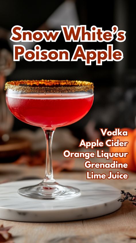 Snow Whites Poison Apple, Poison Apple Cocktail Recipe, Poison Apple Cocktail, Apple Juice Cocktail, Spooky Cocktails, Edible Gold Glitter, Edible Cocktails, Apple Cider Cocktail, Apple Cocktail