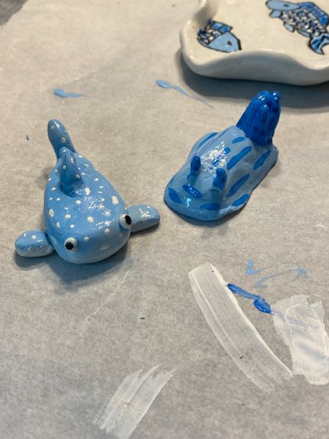 Little whale shark and sea slug I made 🤭 Sea Creature Clay Sculptures, Clay Whale Shark, Shark Crafts, Clay Jewellery Holder, Shark Stuff, Aesthetic Diy, Jewellery Holder, Sea Slug, Ocean Crafts