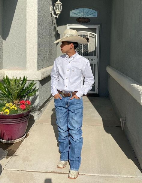 Chambelanes Outfits Quinceanera Vaquero, Baile Sorpresa Outfits Quinceanera, Quinceanera Surprise Dance Outfits, Vaquero Outfit Mexican Men, Quince Court Outfits, Quince Chambelanes Outfits, Quince Surprise Dance Outfits, Chambelan Outfits, Chambelanes Outfits Quinceanera