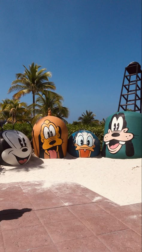 Disney Cruise Honeymoon Door, Castaway Cay Aesthetic, Cruise Wallpaper Iphone, Disney Cruise Wallpaper, Disney Cruise Aesthetic, Disney Cruise Pictures, Disney Widgets, Disney Cruise Dream, Disney Cruise Pirate Night