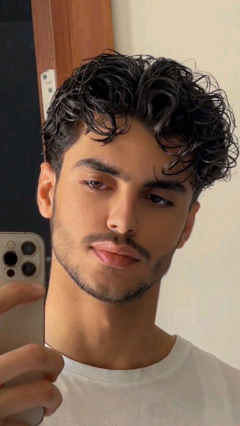 Arabic Male Model, Mens Beard And Hairstyles, Tan Man Aesthetic, Fine Russian Men, Turkish Men Aesthetic, Arab Man Aesthetic, Black Hairstyles Straight Hair, Fine Indian Men, Hairstyles Straight Hair Short