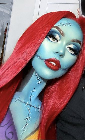 Woman Horror Costumes, Cartoon Halloween Makeup, Extravagant Halloween Costumes, Halloween Makeup Characters, Disney Halloween Makeup Ideas, Sally Costume Makeup, Halloween Costumes With Blonde Hair, Sally Inspired Makeup, Sally Face Makeup