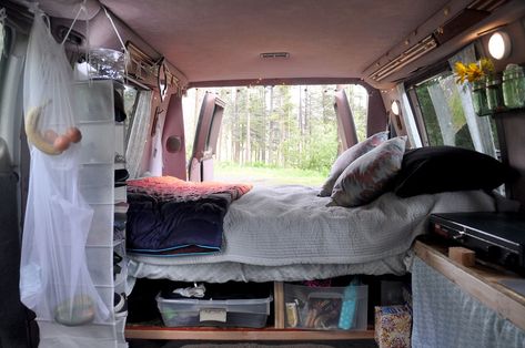 DIY Campervan Bed Platform Camper Bed Frame, Diy Camper Bed, Bed Frame Diy, Campervan Bed, Camper Beds, Diy Campervan, Campervan Life, Creative Interior Design, Diy Bed Frame