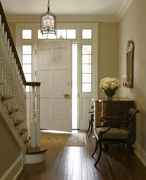 English Country Interior Design in Phoenix ǀ David Michael Miller Colonial Entryway, Dutch Colonial Homes Interior, Country Driveway, Colonial Home Interior, Interior Design Country, Entryway Designs, Design Entrance, Traditional Entry, Traditional Entryway