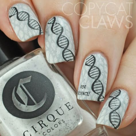 Stamping DNA double helix onto your nails. Science Nails, Teacher Nail Art, Teacher Nails, School Nail Art, Funny Nails, Mens Nails, Crazy Nails, Stamping Nail Art, Great Nails