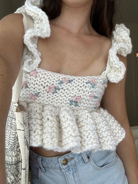 Knit Bralette, Crochet Top Outfit, White Crochet Top, Mode Crochet, Crochet Business, Crochet Clothing And Accessories, Crochet Clothes For Women, Crochet Inspo, Crochet Pumpkin